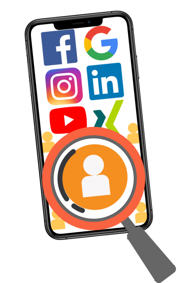 Ein Smartphone welches mit einer Lupe auf verschiedene Social Media Icons zoomt.